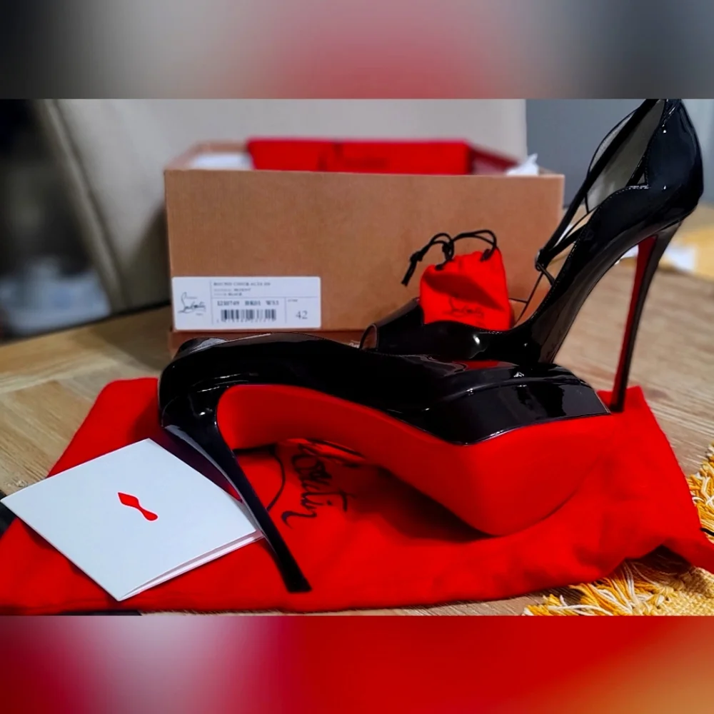 Christian Louboutin size 42 - Picture 1 of 2
